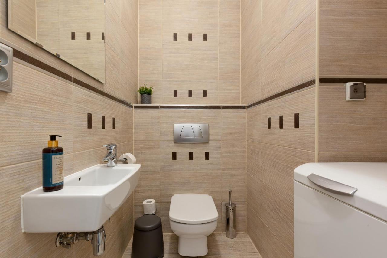 Residence On Wspolna Str. Apartment Warsaw By Renters Luaran gambar
